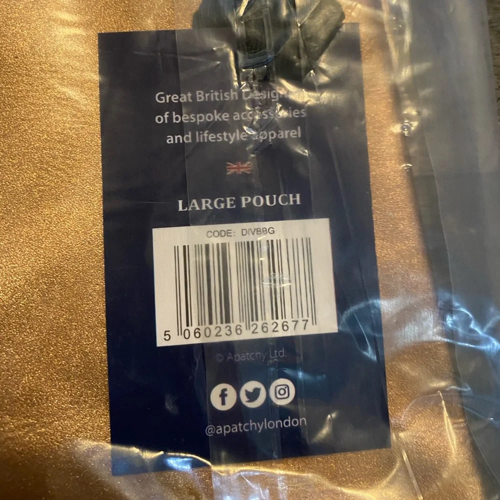 Apatchy Large Pouch NIB Blush Gold‎